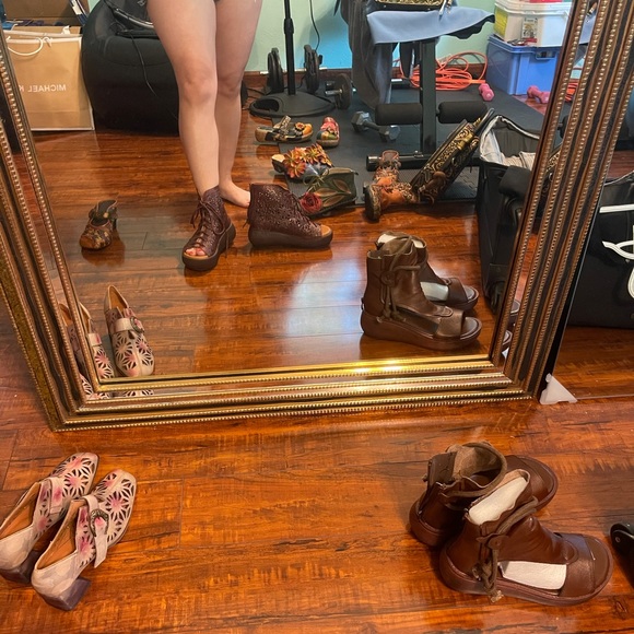 Shoes - Picture 3 of 5